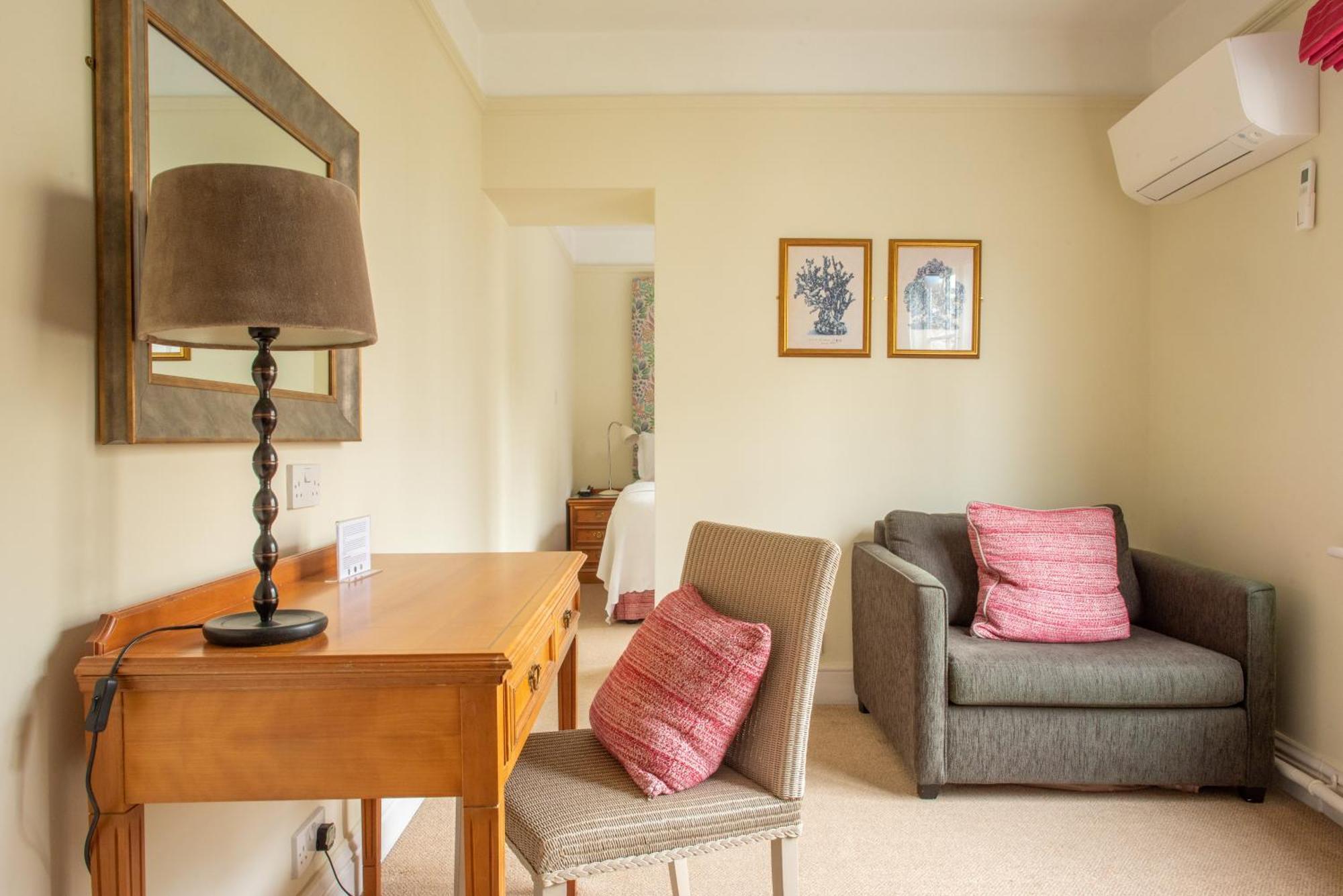 Alexandra Hotel & Restaurant Lyme Regis Esterno foto
